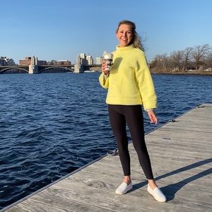 Meet your Posher, Laura